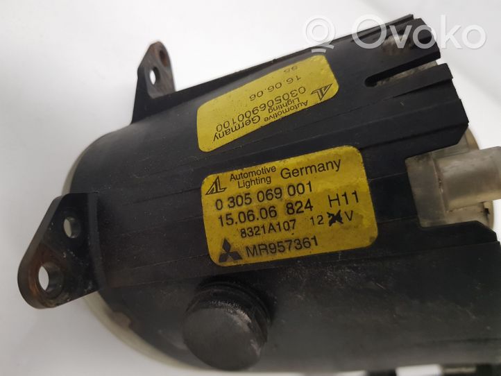 Mitsubishi Colt Feu antibrouillard avant 0305069001