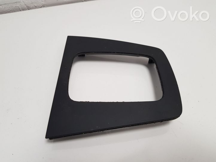 Audi A4 S4 B7 8E 8H Rivestimento in plastica cornice della leva del cambio 8E0864261F