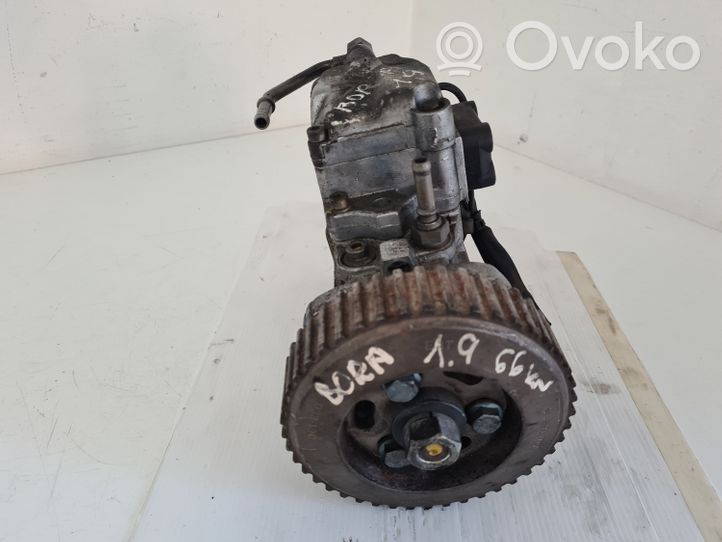 Volkswagen Bora Fuel injection high pressure pump 038130107D