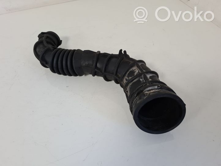 Renault Clio III Tube d'admission de tuyau de refroidisseur intermédiaire 8200500383