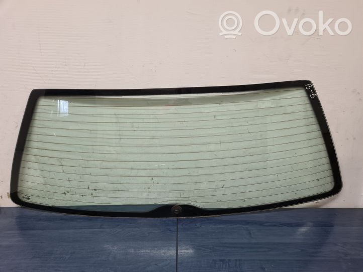 Volkswagen PASSAT B5 Rear windscreen/windshield window 