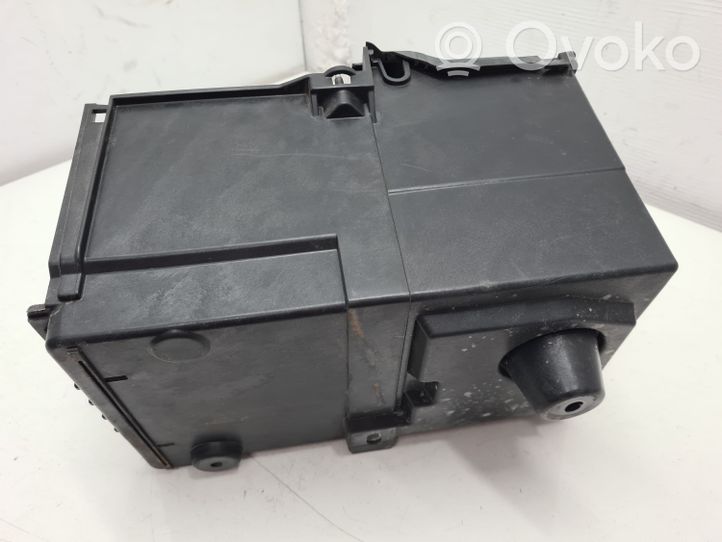 Ford Focus Vassoio scatola della batteria AM5110723AD