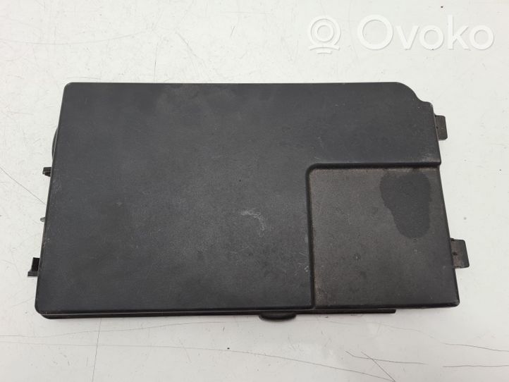 Audi A3 S3 8P Battery box tray cover/lid 1K0915443