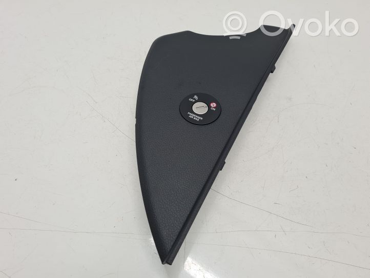 Hyundai Santa Fe Rivestimento estremità laterale del cruscotto 847682W100