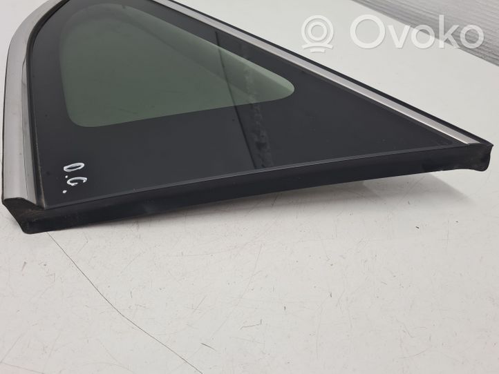 Hyundai Santa Fe Rear side window/glass 878202W000