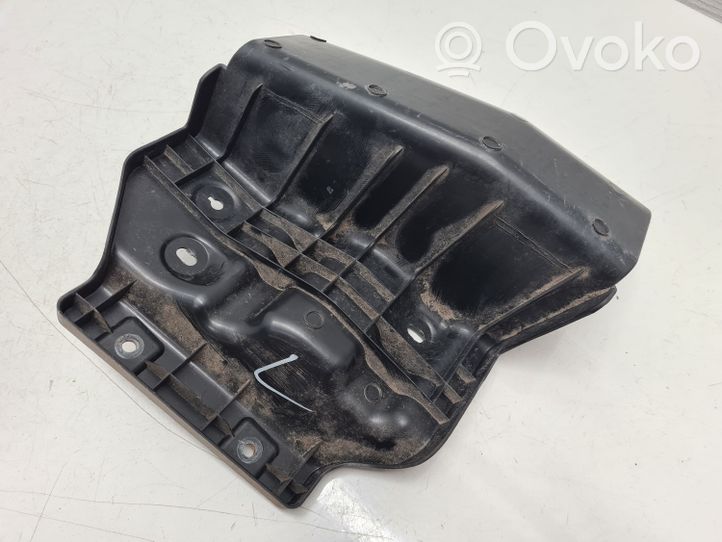 Hyundai Santa Fe Soporte de montaje del parachoques trasero 866172W000