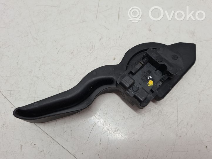 Opel Meriva A Engine bonnet (hood) release handle 13128233