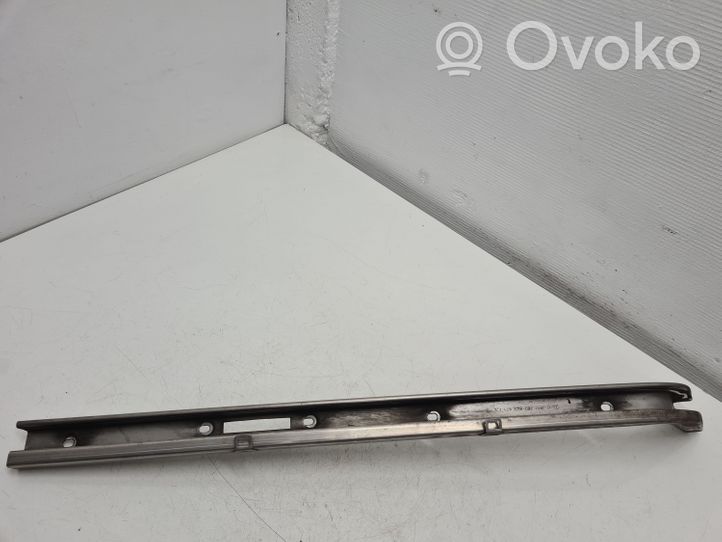 Volkswagen Caddy Rail supérieur de porte coulissante 2K0843871