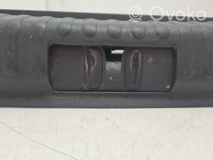 Volkswagen Tiguan Rivestimento di protezione sottoporta del bagagliaio/baule 5N0863459