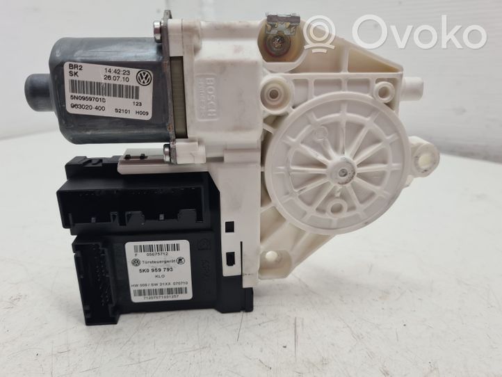 Volkswagen Tiguan Priekinis varikliukas langų pakėlėjo 5N0959701D