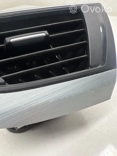 BMW 1 F20 F21 Moldura protectora de la rejilla de ventilación lateral del panel 920535507