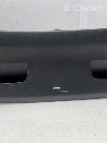 Hyundai i20 (GB IB) Rivestimento portellone 81751C8000