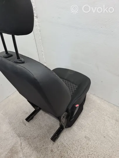 Renault Kangoo II Asiento delantero del conductor 