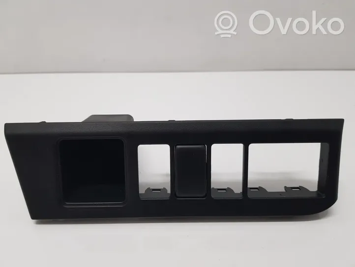 Nissan Note (E11) Mirror switch trim 684859U100