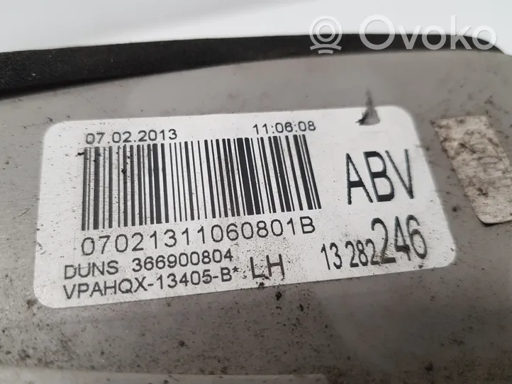 Opel Astra J Galinis žibintas dangtyje 366900804