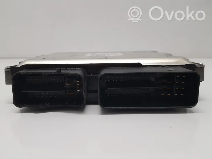 Opel Astra J Dzinēja vadības bloks 55588354