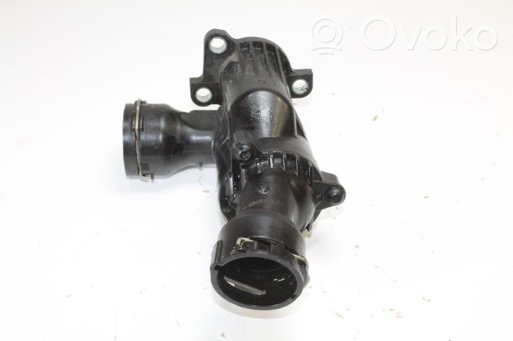 Audi A4 S4 B9 Termostata korpuss 04L121111H