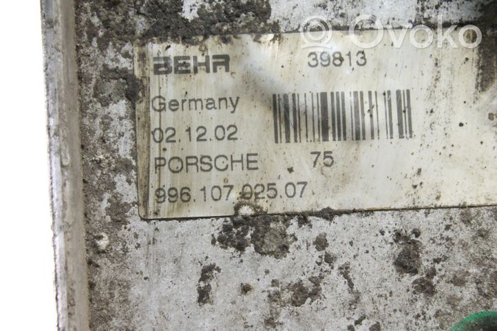 Porsche Boxster 986 Radiatore dell’olio del motore 99610702507