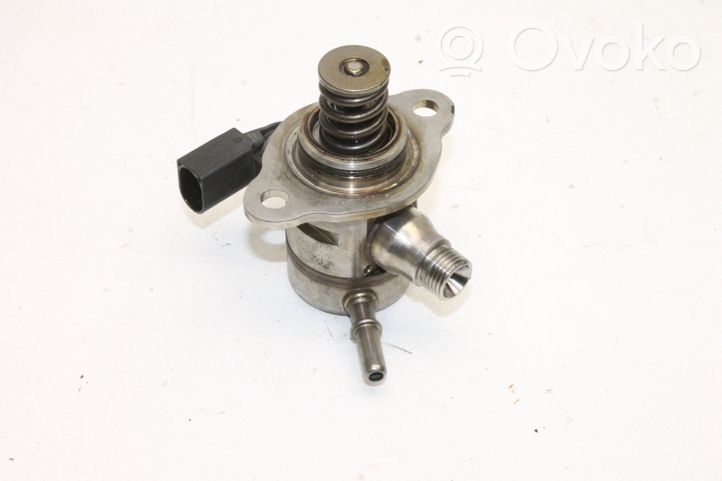 Volkswagen Golf VIII Pompe d'injection de carburant à haute pression 05E127027D