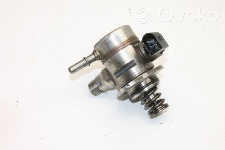 Volkswagen Golf VIII Pompe d'injection de carburant à haute pression 05E127027D