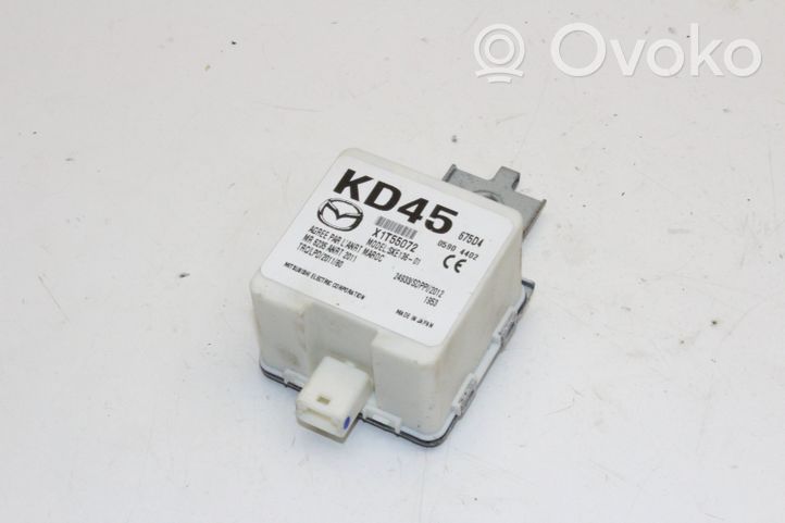 Mazda 3 II Radion pystyantenni KD45675D4