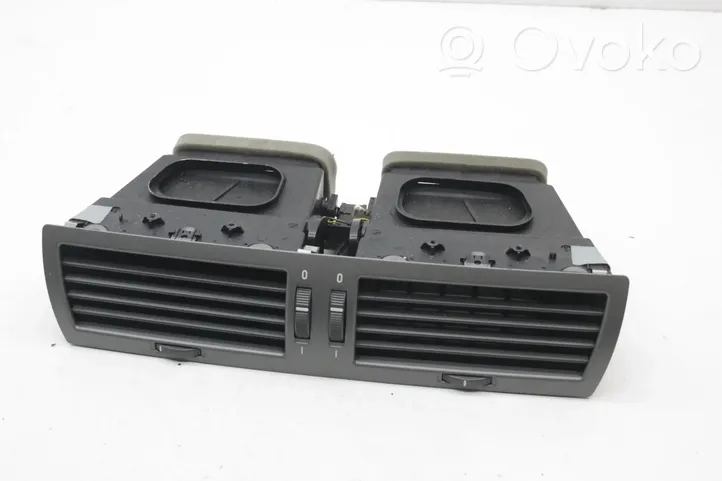 BMW 7 E65 E66 Copertura griglia di ventilazione cruscotto 8223599