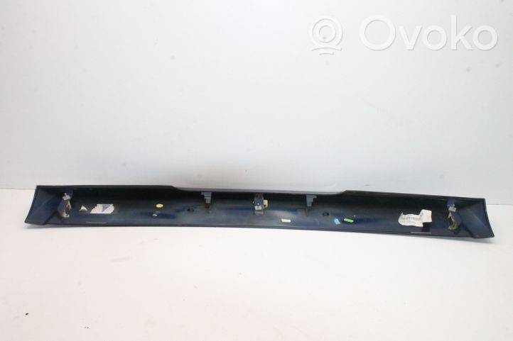 Volkswagen Touareg I Tailgate/trunk spoiler 7L6827933J