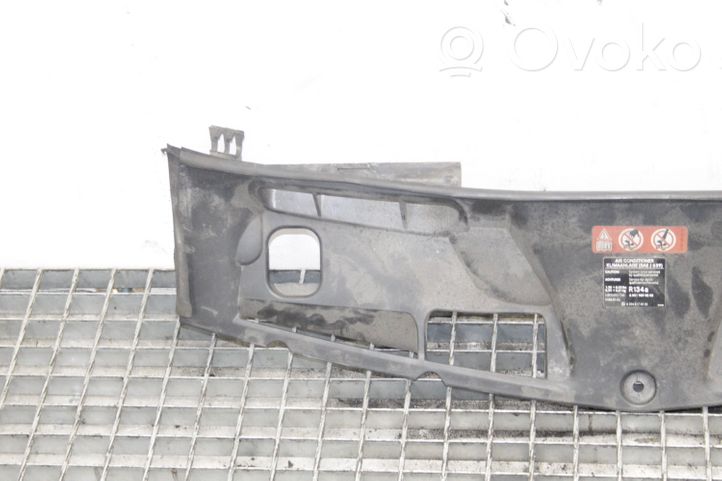 Mercedes-Benz C W204 Garniture de radiateur A2045000255