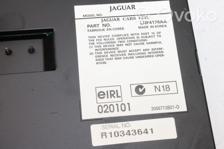 Jaguar XJ X308 Vahvistin LNF4170AA