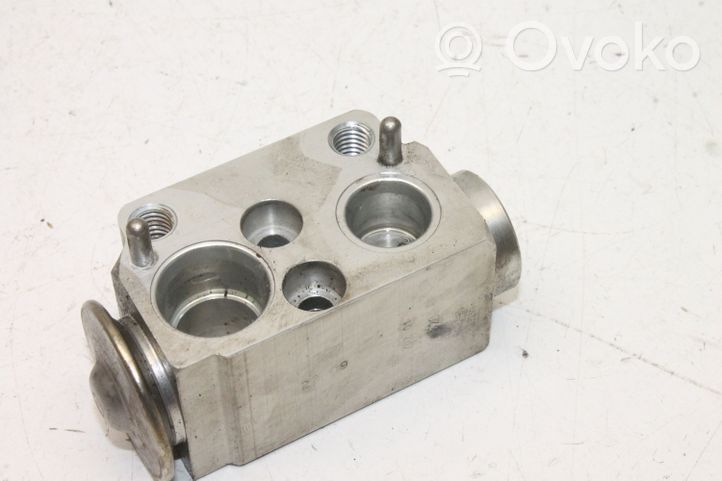 BMW 1 E82 E88 Air conditioning (A/C) expansion valve 9182512