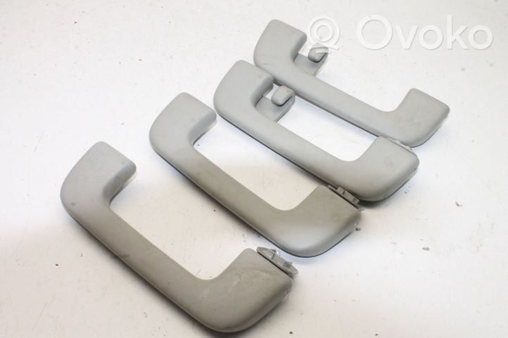 Toyota RAV 4 (XA40) Un set di maniglie per il soffitto 