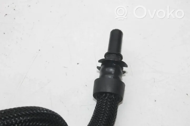 Audi A7 S7 4K8 Tuyau d'alimentation conduite de carburant 