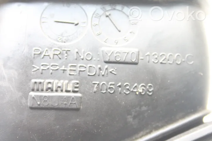 Mazda 5 Scatola del filtro dell’aria Y67013200C