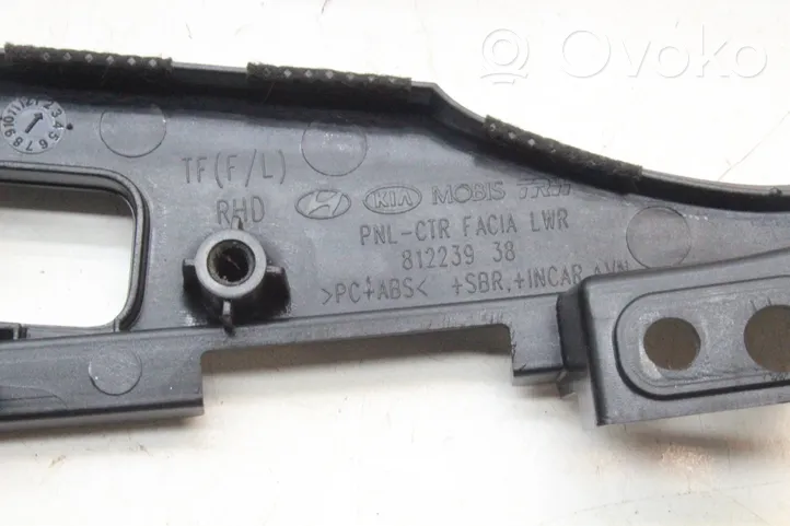 KIA Optima Rivestimento del vano portaoggetti del cruscotto 81223938