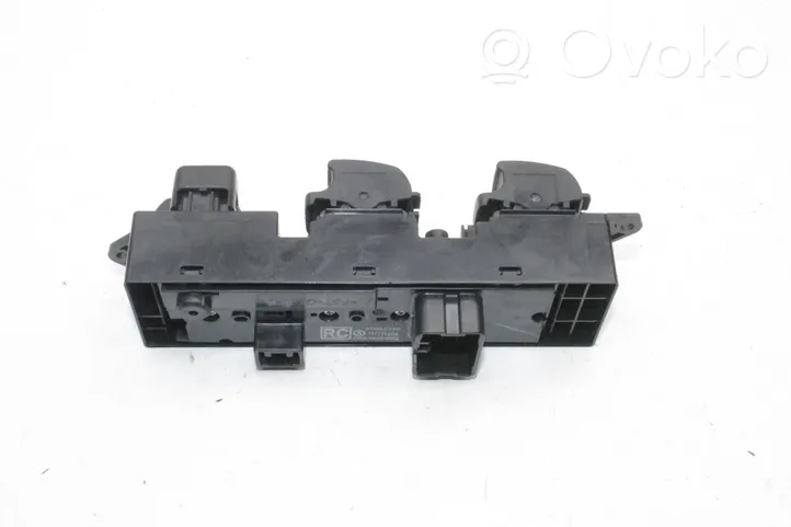 Mitsubishi ASX Electric window control switch 8608A260