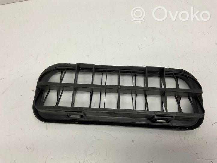 Volkswagen Amarok Ventilācijas režģis 7E0819181