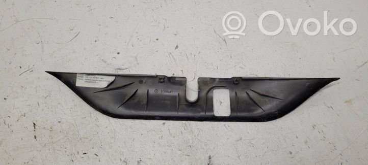 Volkswagen PASSAT B5.5 Rivestimento della modanatura della chiusura del vano motore/cofano 3B0823603C