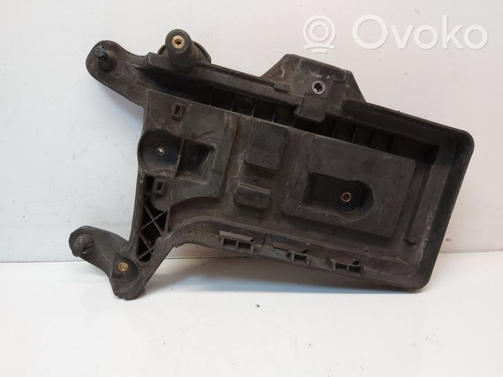 Seat Alhambra (Mk2) Boîte de batterie 7N0915333