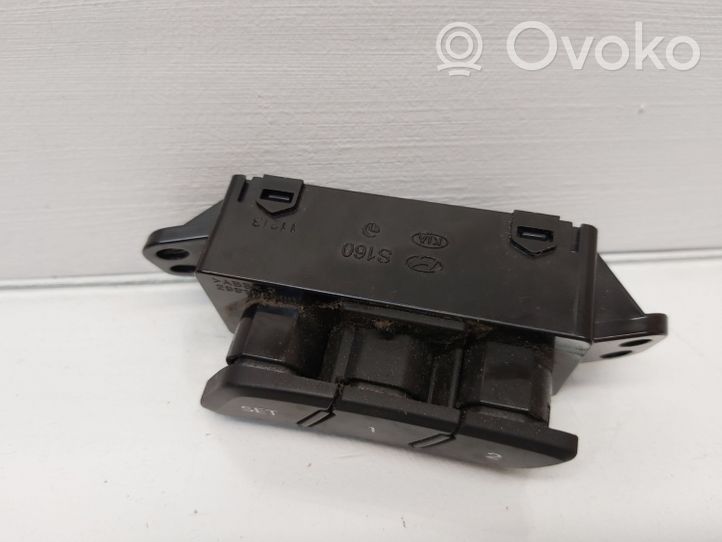 Hyundai i40 Interruptor de memoria del asiento 299106809