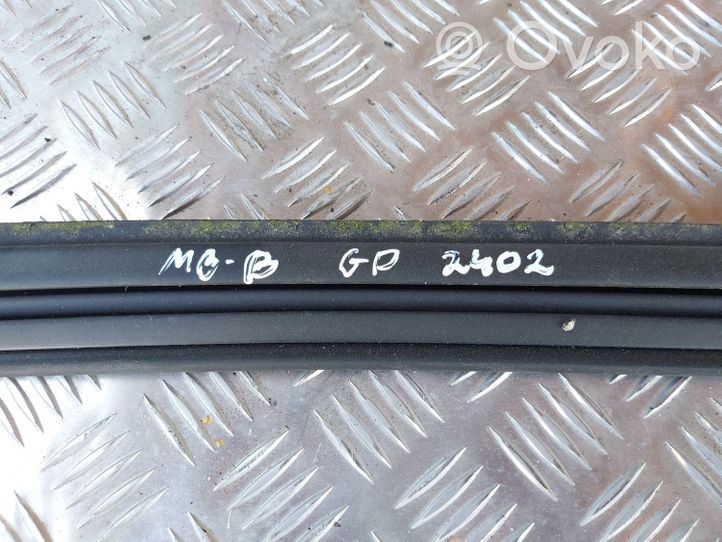 Mercedes-Benz B W246 W242 Guarnizione in gomma finestrino/vetro portiera posteriore A2467350800