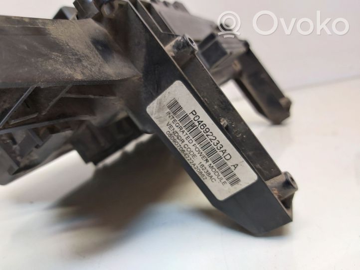 Chrysler 300 - 300C Module de fusibles P04692233AD