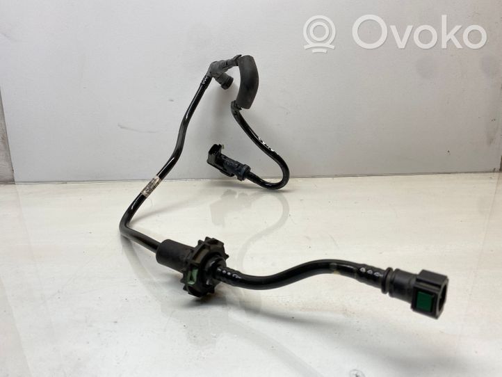 Peugeot 208 Tuyau d'alimentation conduite de carburant 9673289080