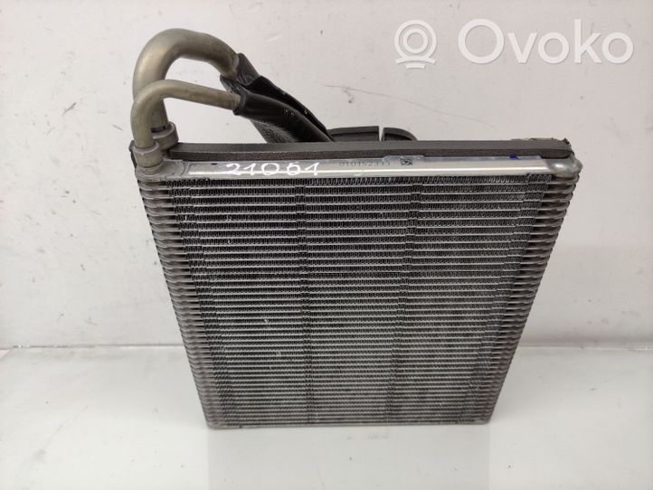 Volkswagen PASSAT B8 Gaisa kondicioniera radiators (salonā) 