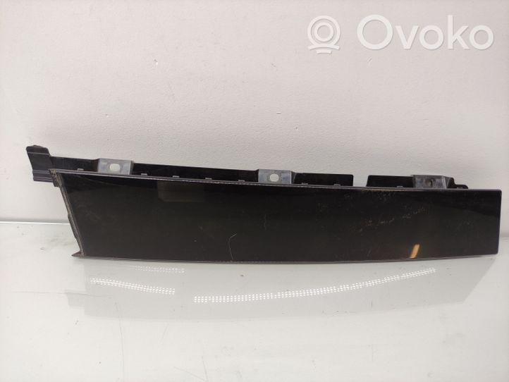 Ford Focus Moulures des vitres de la porte avant BM51A20899