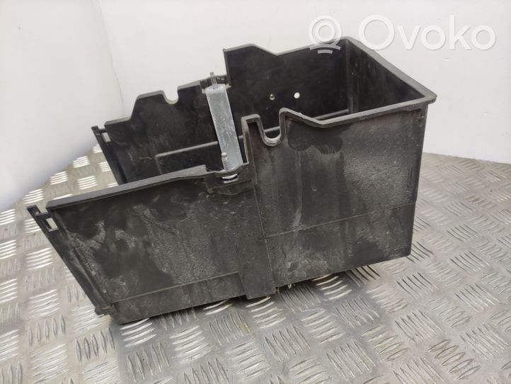 Ford Focus Batteriekasten AM5110723AD