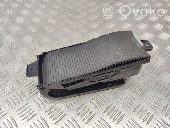 Volkswagen Golf VI Hansikaslokeron keskikonsoli 1K0862531A