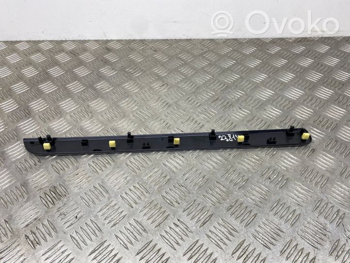 Volkswagen Golf VI Panel trim 5K1858415