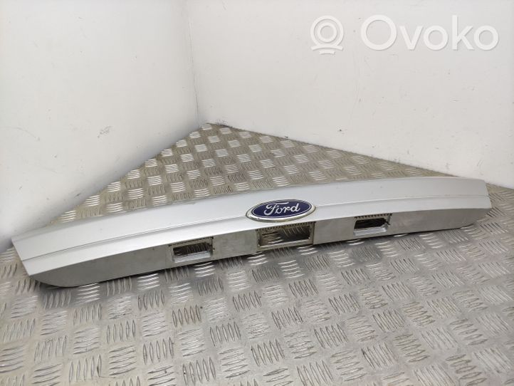 Ford Fiesta Trunk door license plate light bar 8A61A43404B