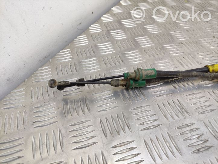 Opel Vivaro Handbrake/parking brake wiring cable 