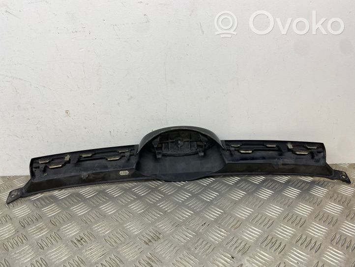 Ford Focus Grille calandre supérieure de pare-chocs avant BM518A133C